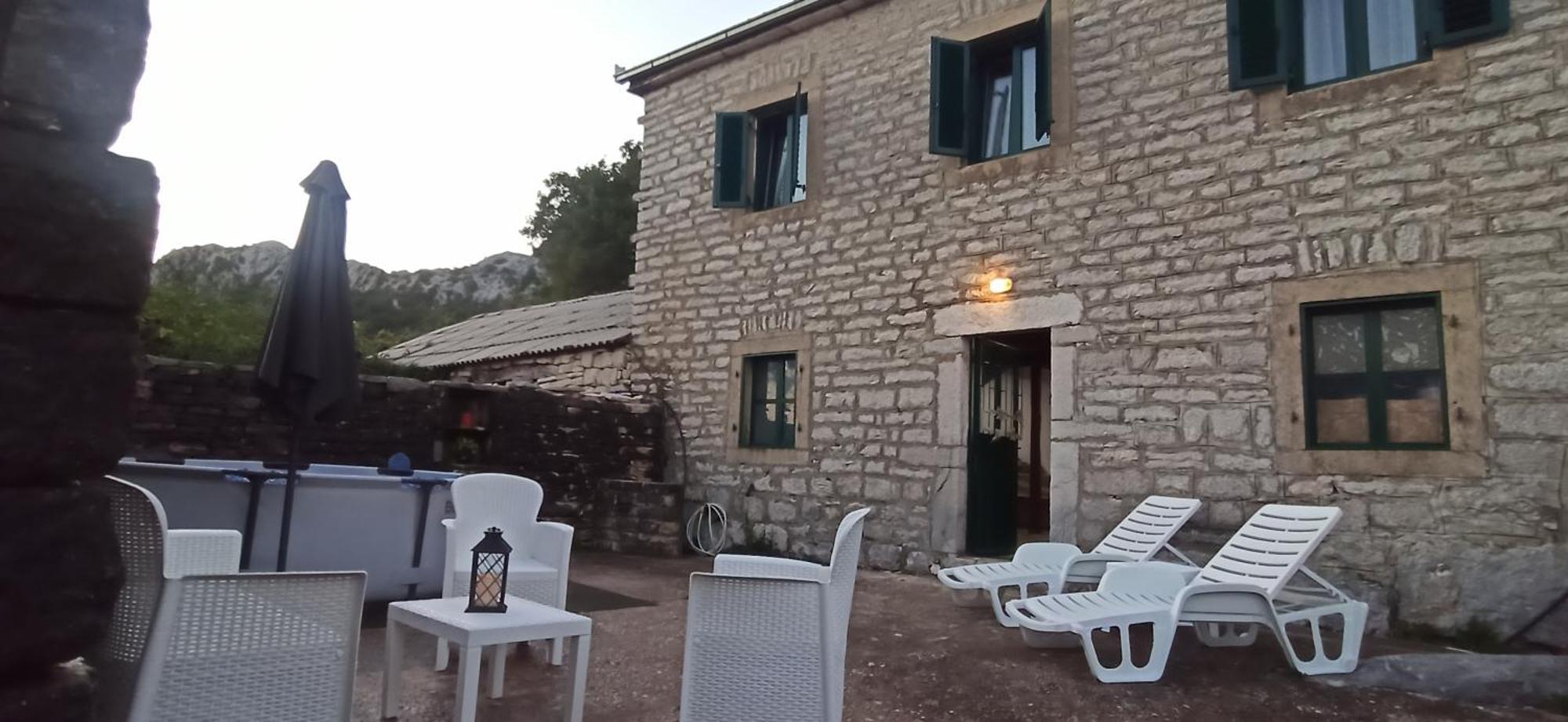 헤르섹 Old House Djurovic 빌라 외부 사진